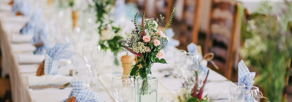How to Choose the Perfect Centrepiece for Your Wedding